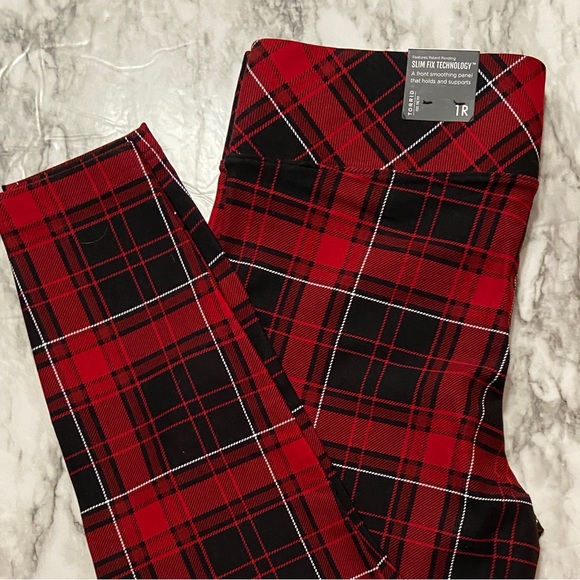 NWT torrid Studio Ponte Slim Fit Red Plaid Pull-On Pixi Pant, size 1 (14/16) - Picture 5 of 7